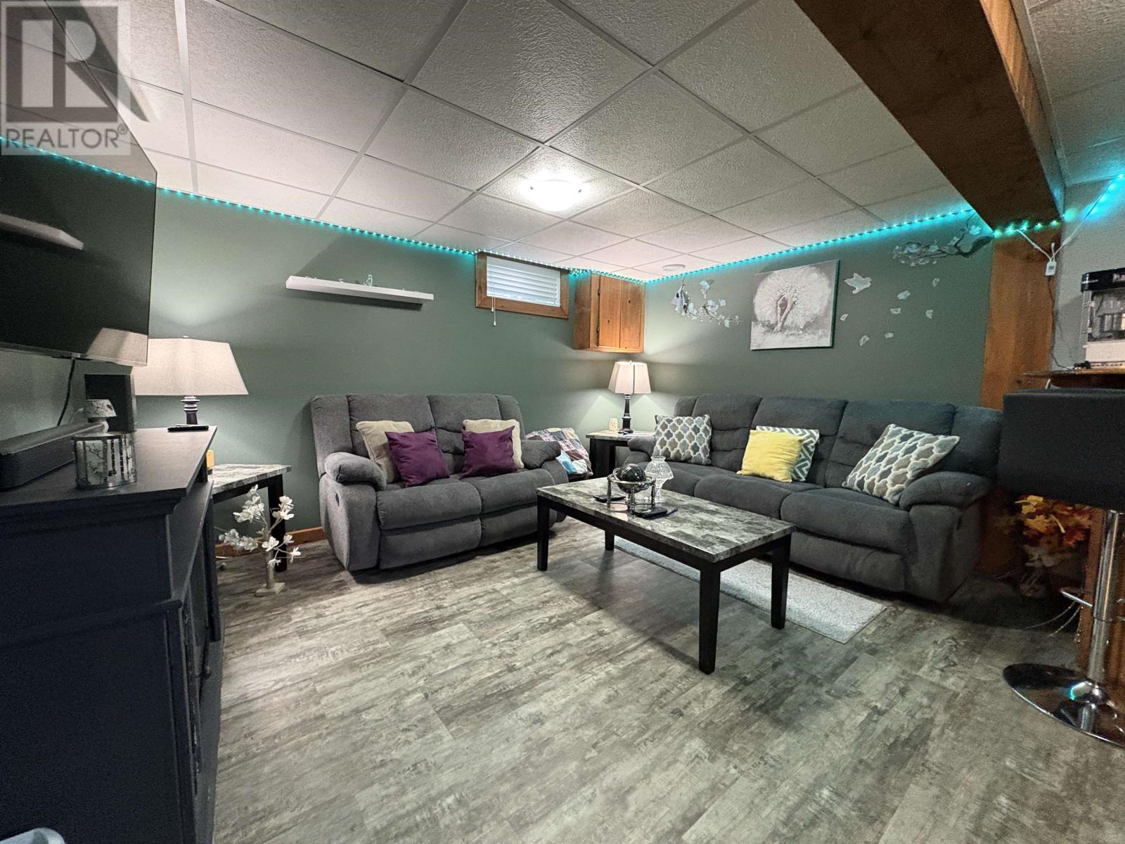 628 Second St E Property Photo 18