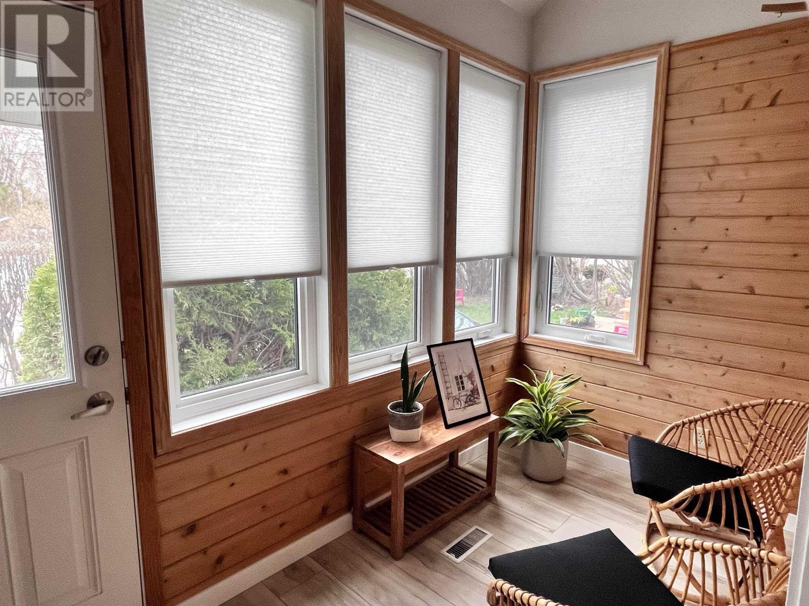 434 Hebert St Property Photo 4