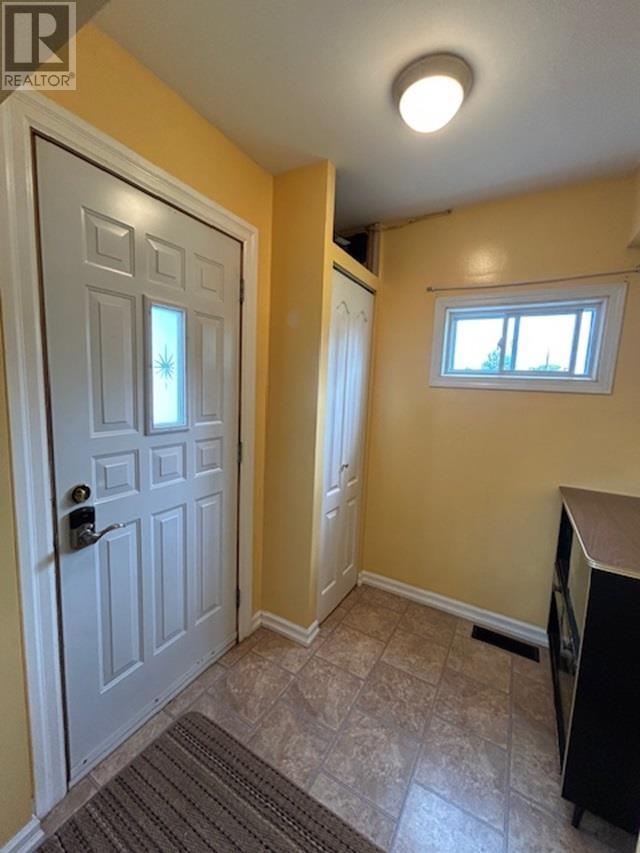 208 Gordon St Property Photo 4