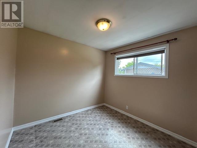 208 Gordon St Property Photo 14
