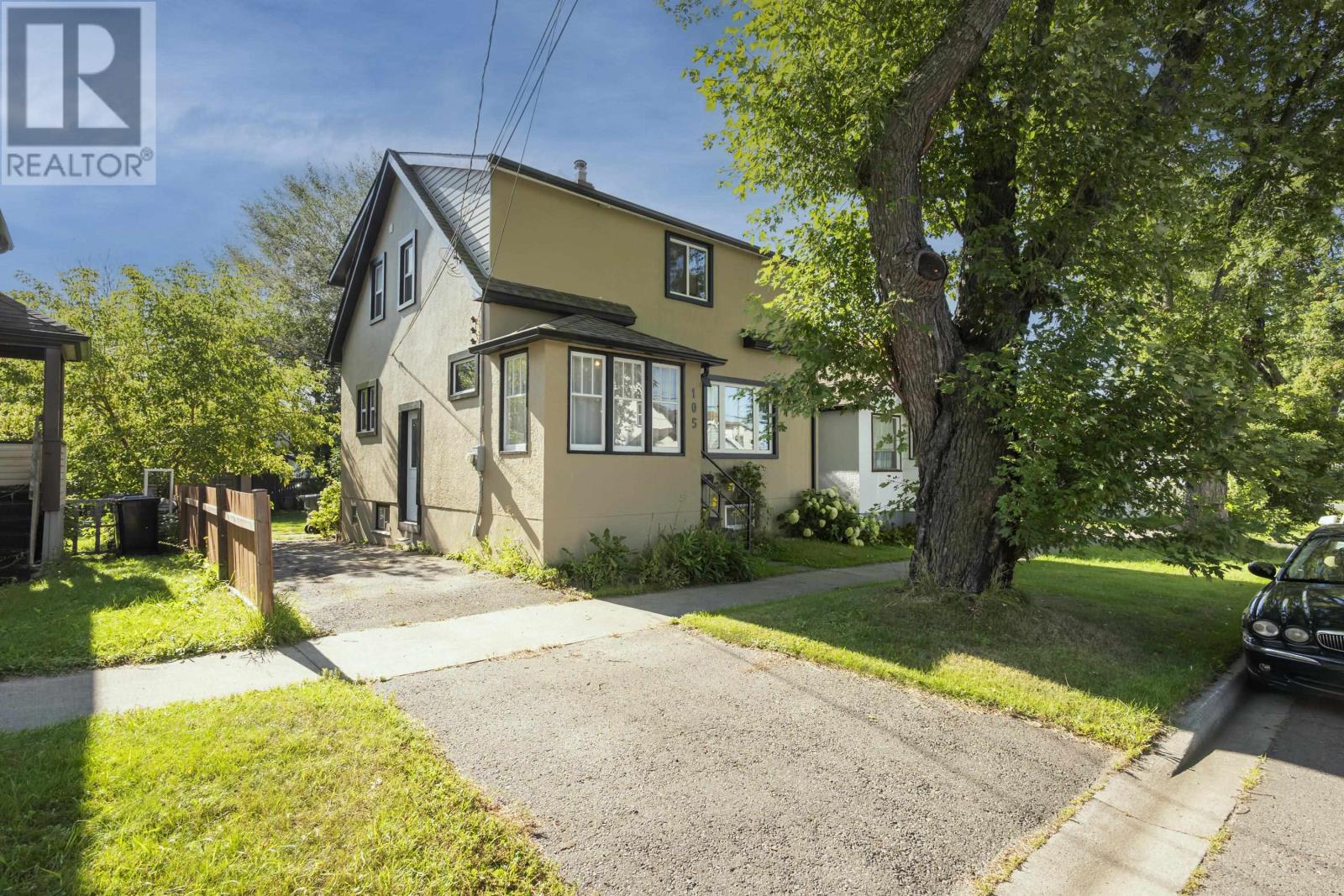 105 Machar AVE