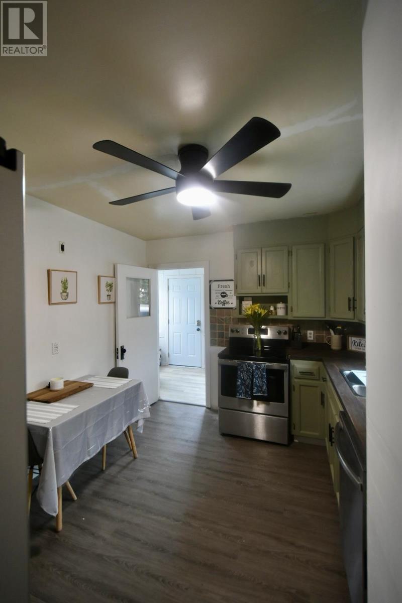 155 Ruttan St Property Photo 18