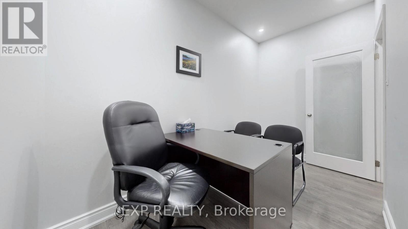 218,219 - 1550 South Gateway Road Property Photo 26