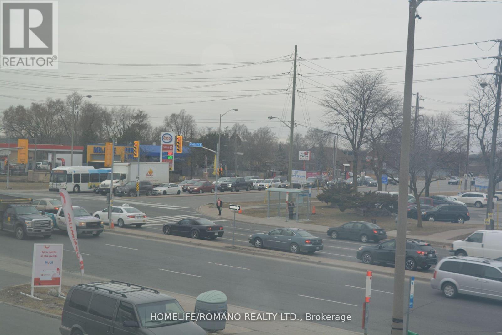6127 Steeles Avenue W Property Photo 11