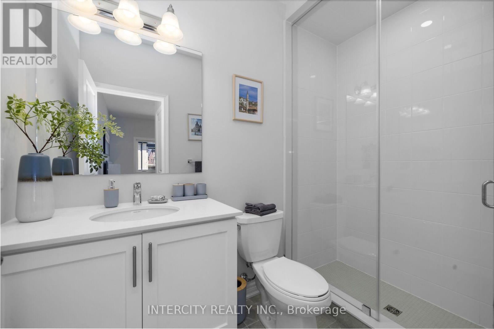 Th 26 - Blk 6 Sunbird Way Property Photo 28