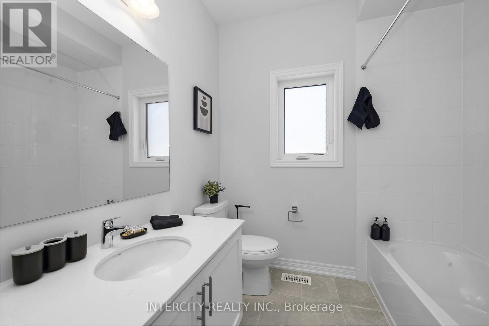 Th 26 - Blk 6 Sunbird Way Property Photo 34