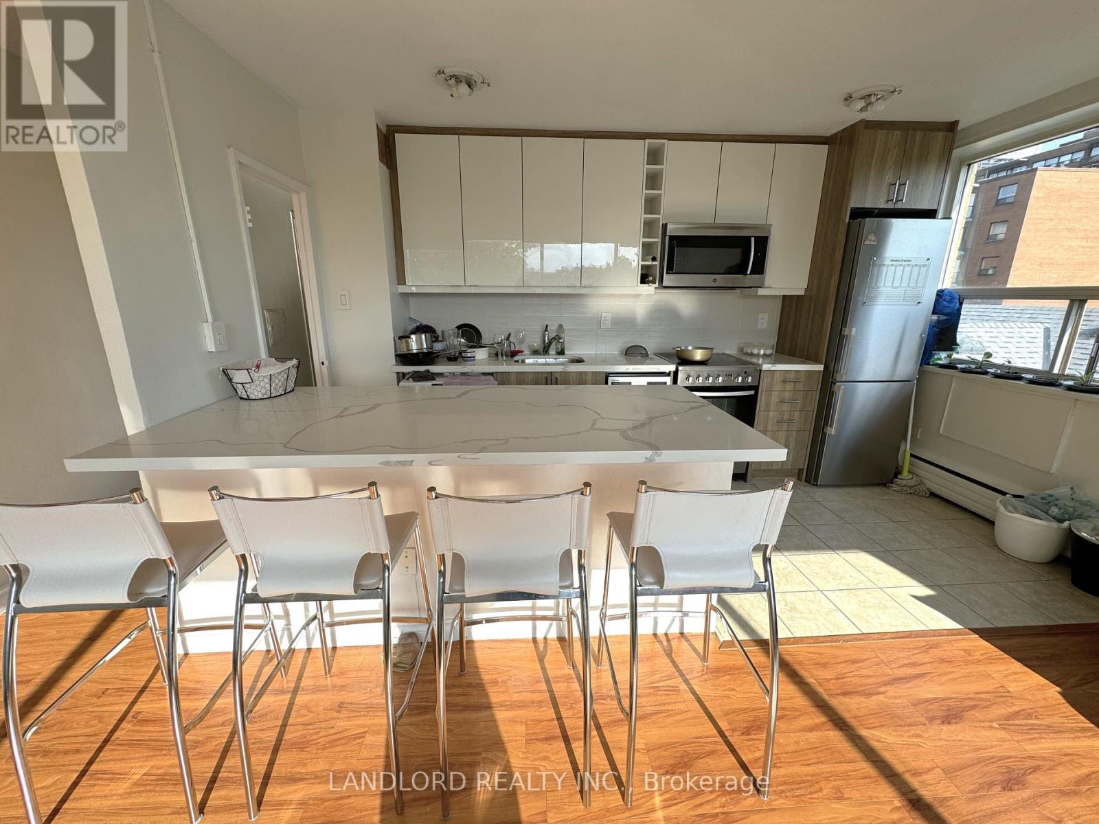 41 - 140 Springhurst Avenue Property Photo 3