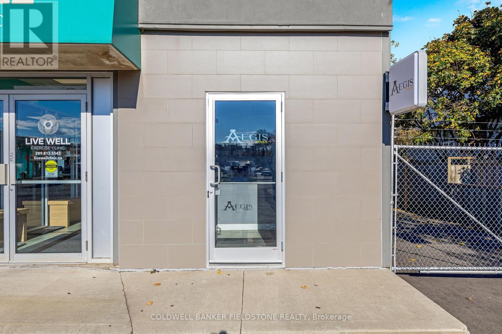 2304 Lakeshore Road W Property Photo 2