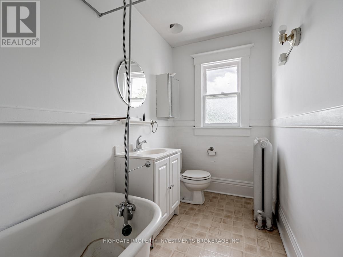3 - 1506 Queen Street W Property Photo 13
