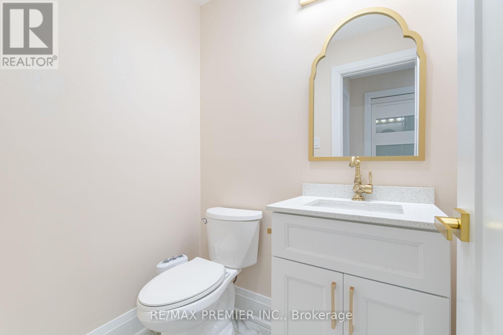 495 Fairview Road W Property Photo 27