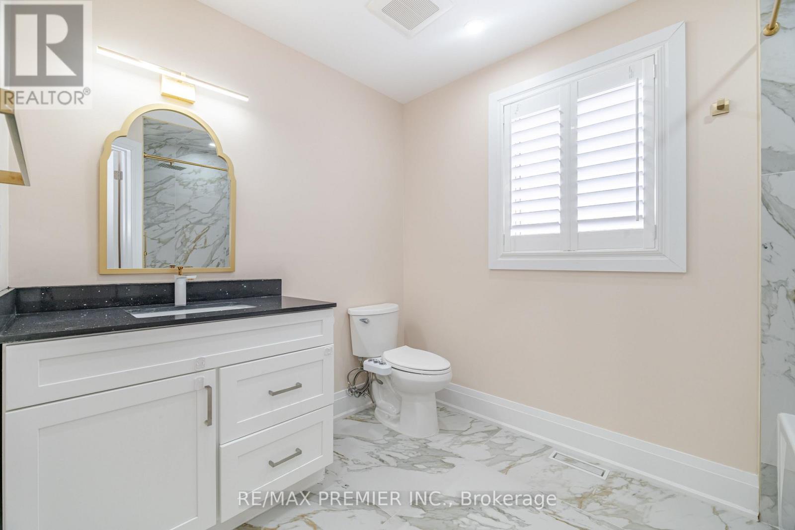 495 Fairview Road W Property Photo 31