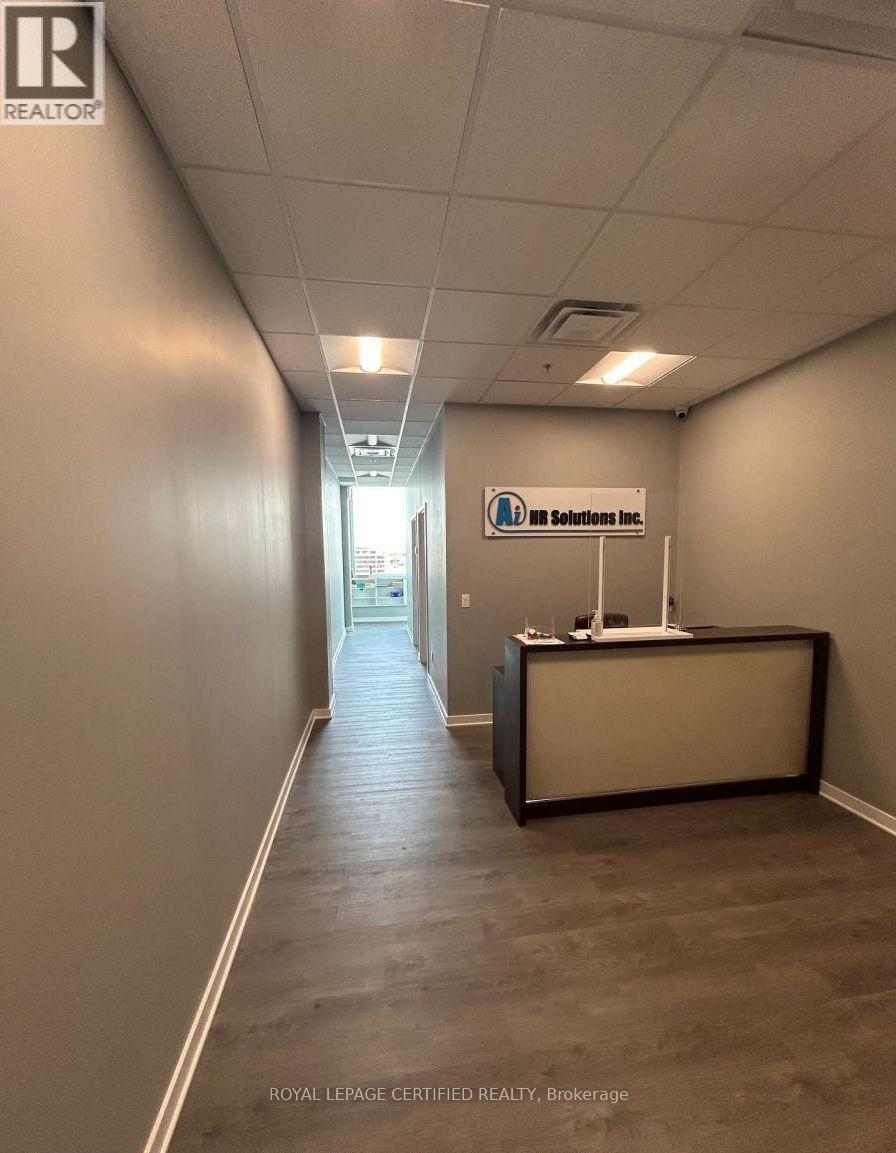 615 - 1275 Finch Avenue W Property Photo 2