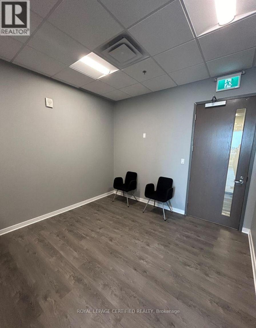 615 - 1275 Finch Avenue W Property Photo 4