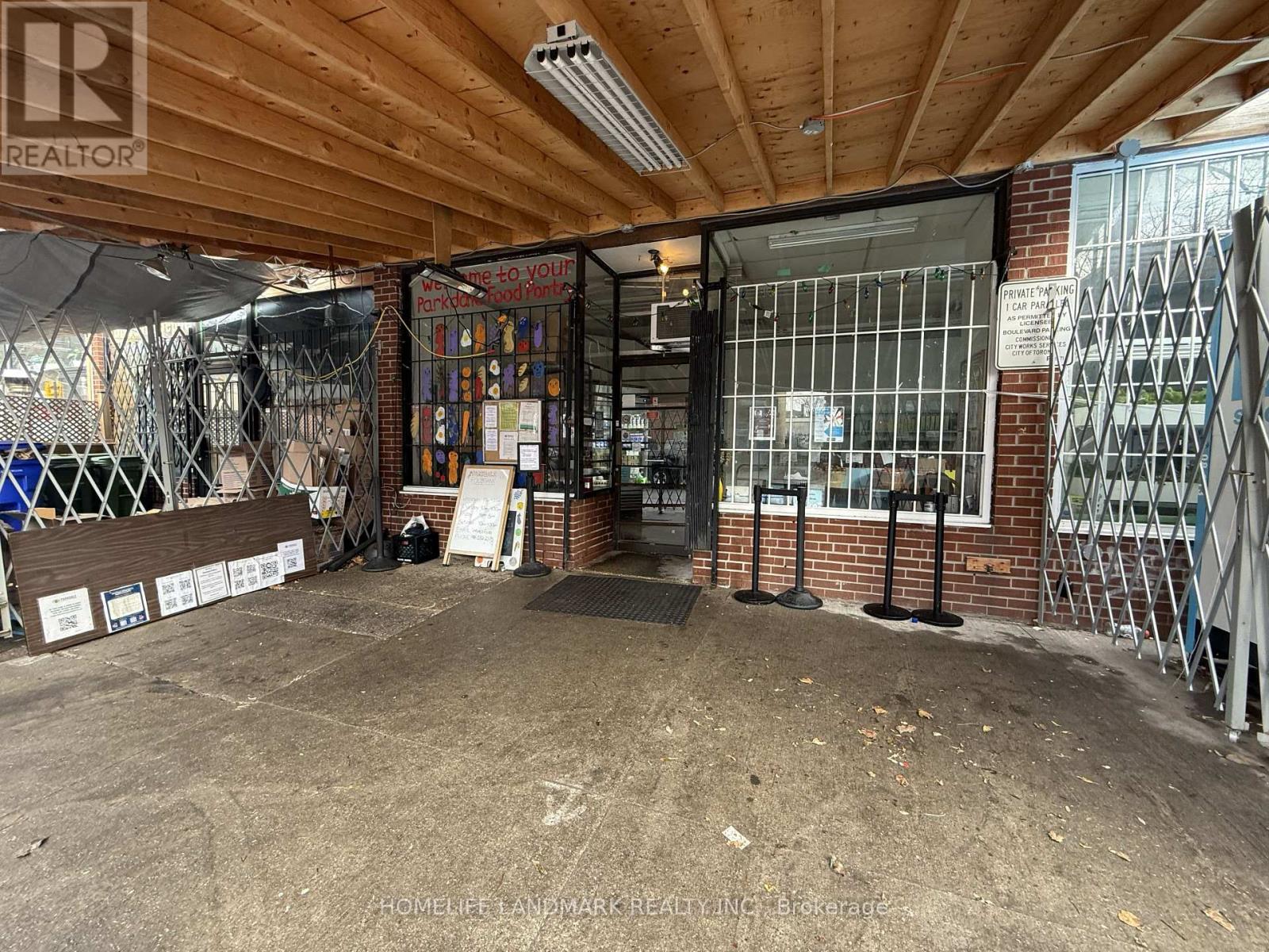 Main - 263 Dunn Avenue Property Photo 3