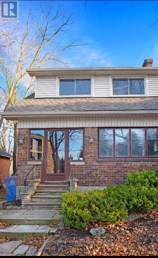 58 King Street W Property Photo 1