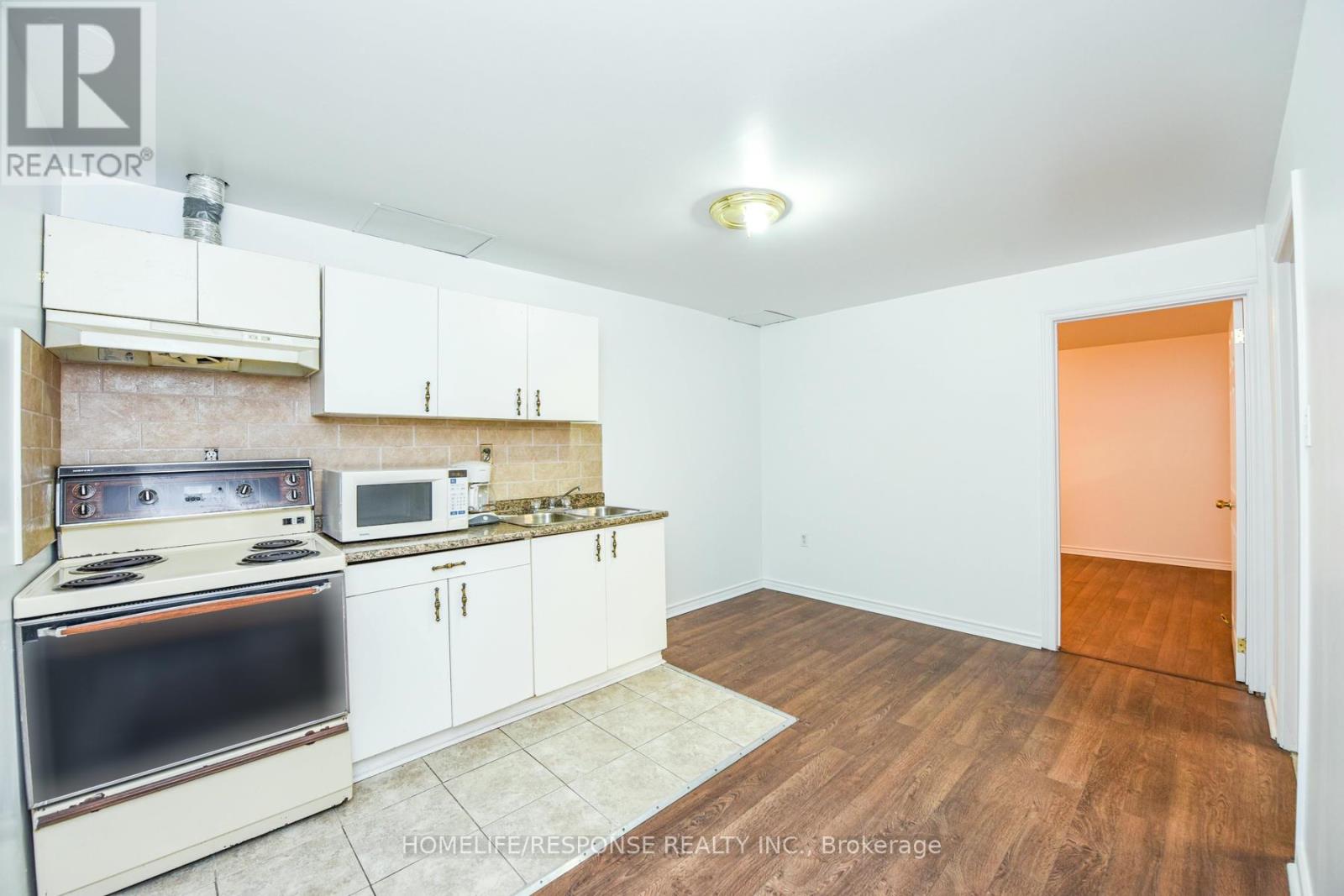21 - 1060 Britannia Road E Property Photo 7