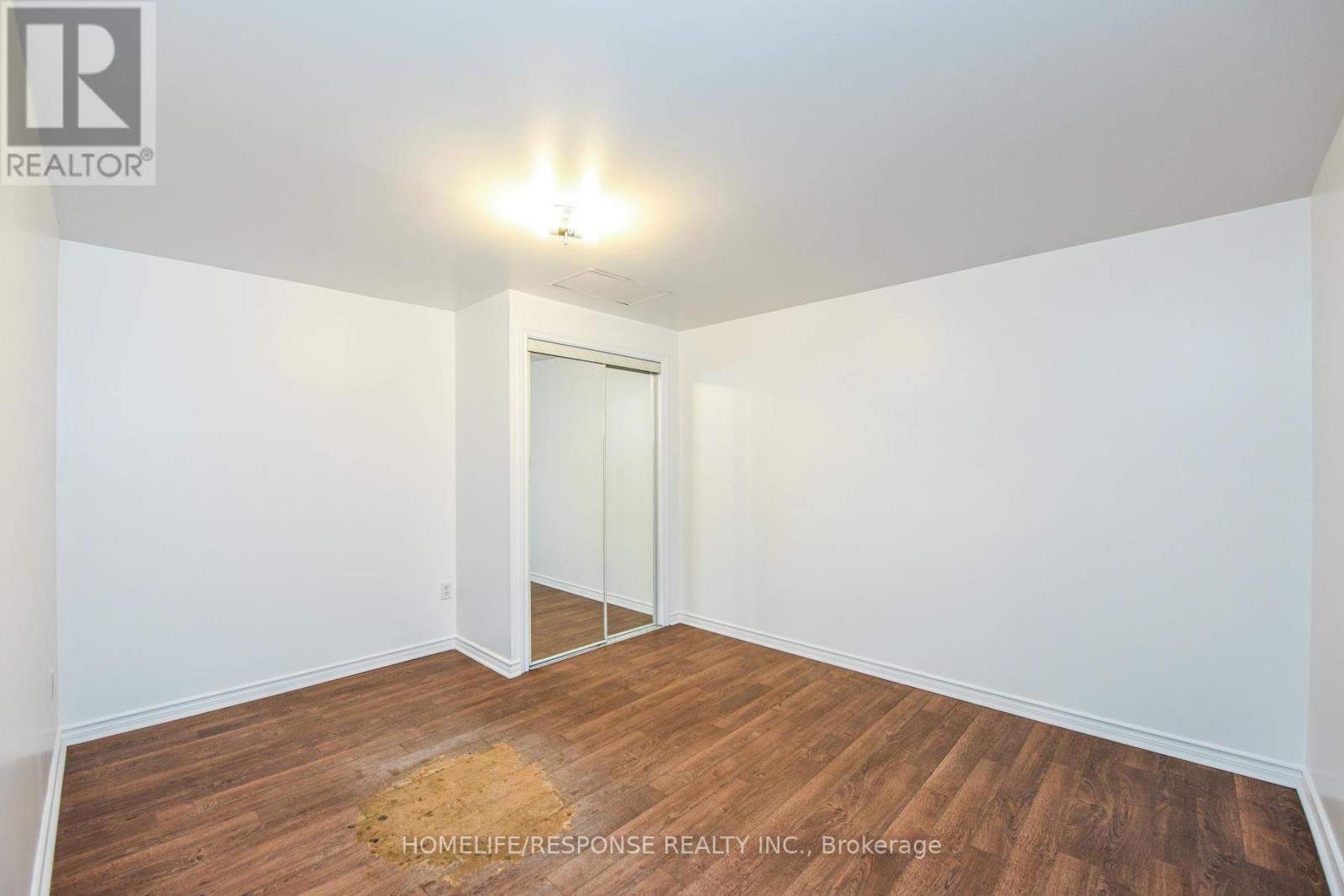 21 - 1060 Britannia Road E Property Photo 8