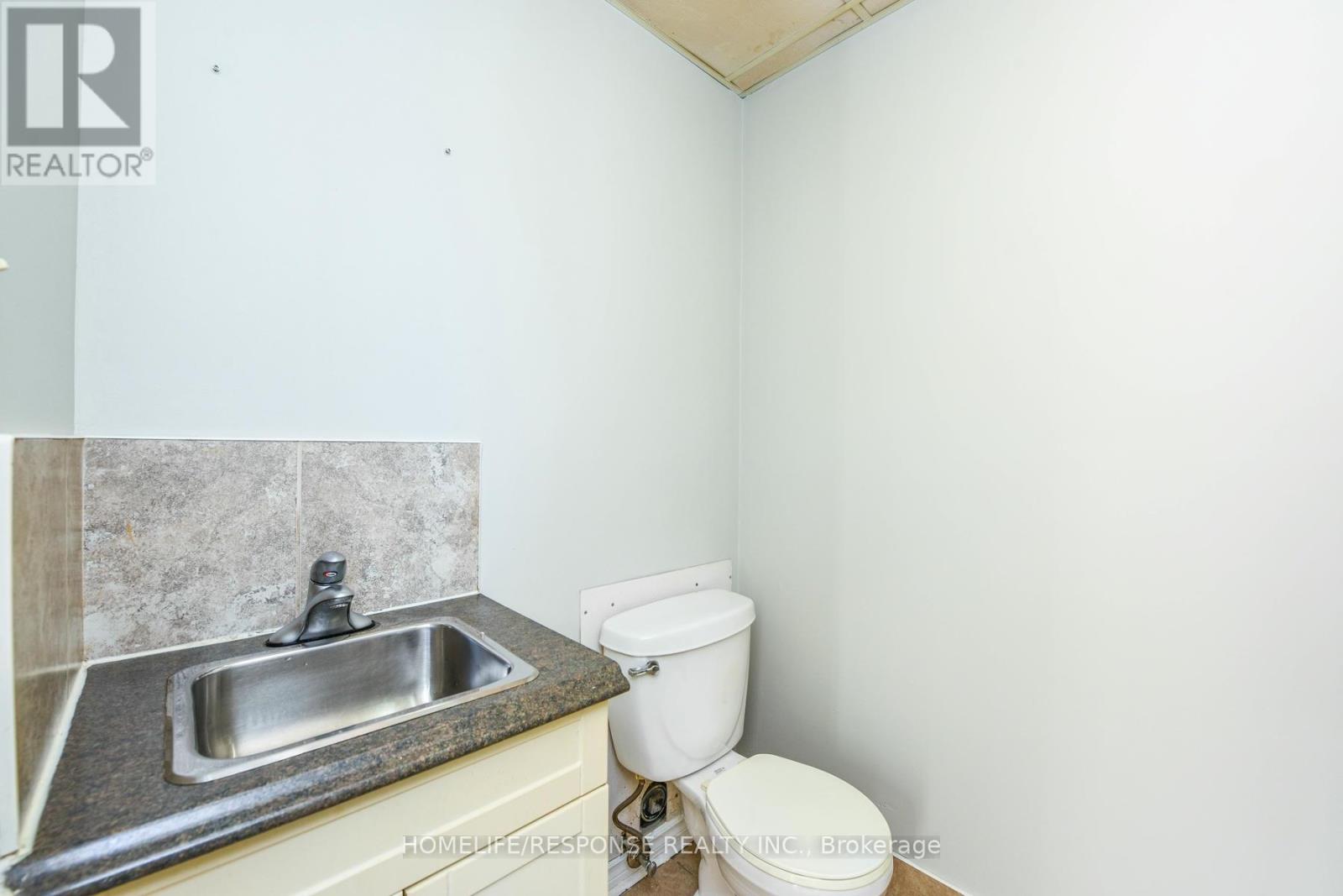 21 - 1060 Britannia Road E Property Photo 14
