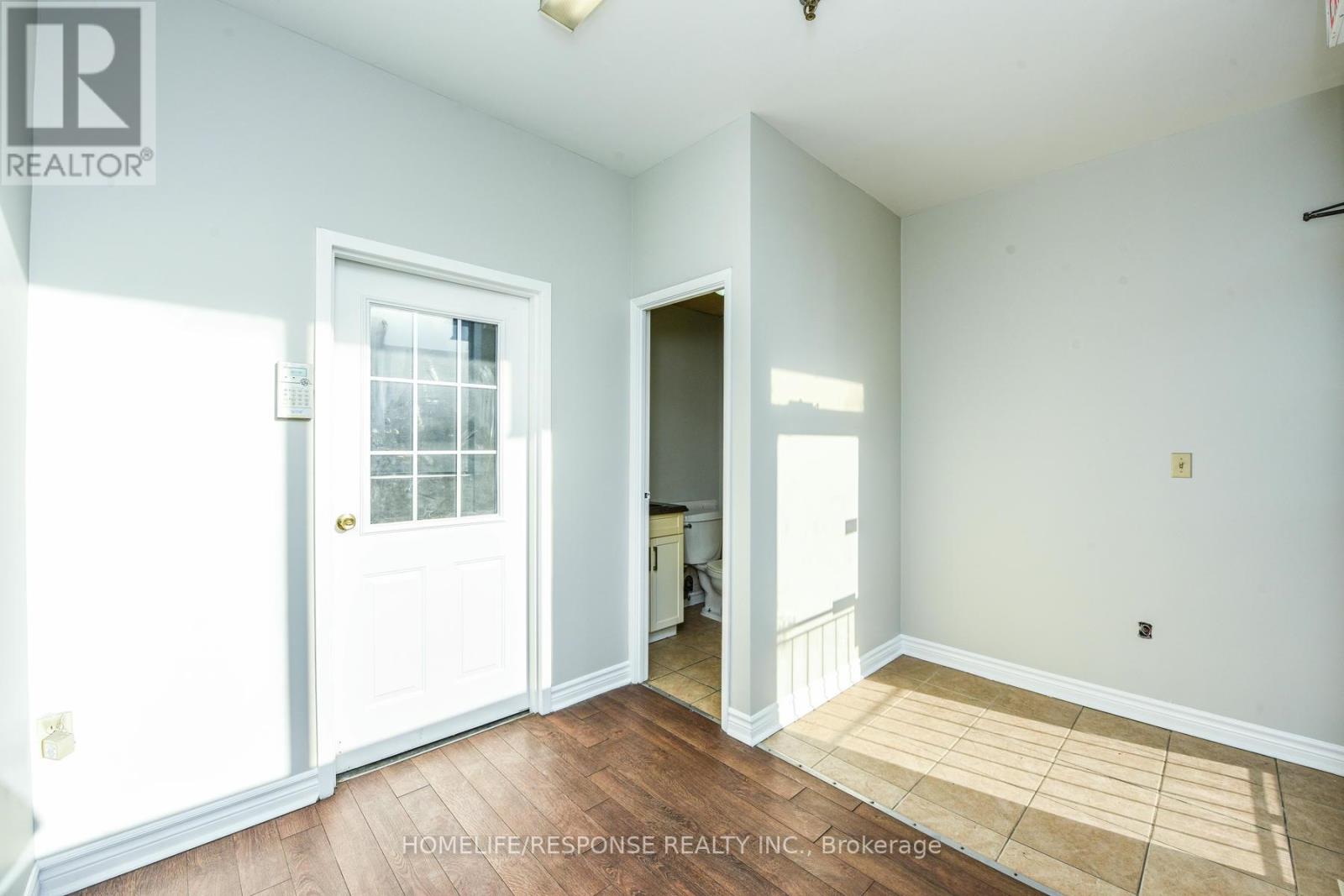 21 - 1060 Britannia Road E Property Photo 16