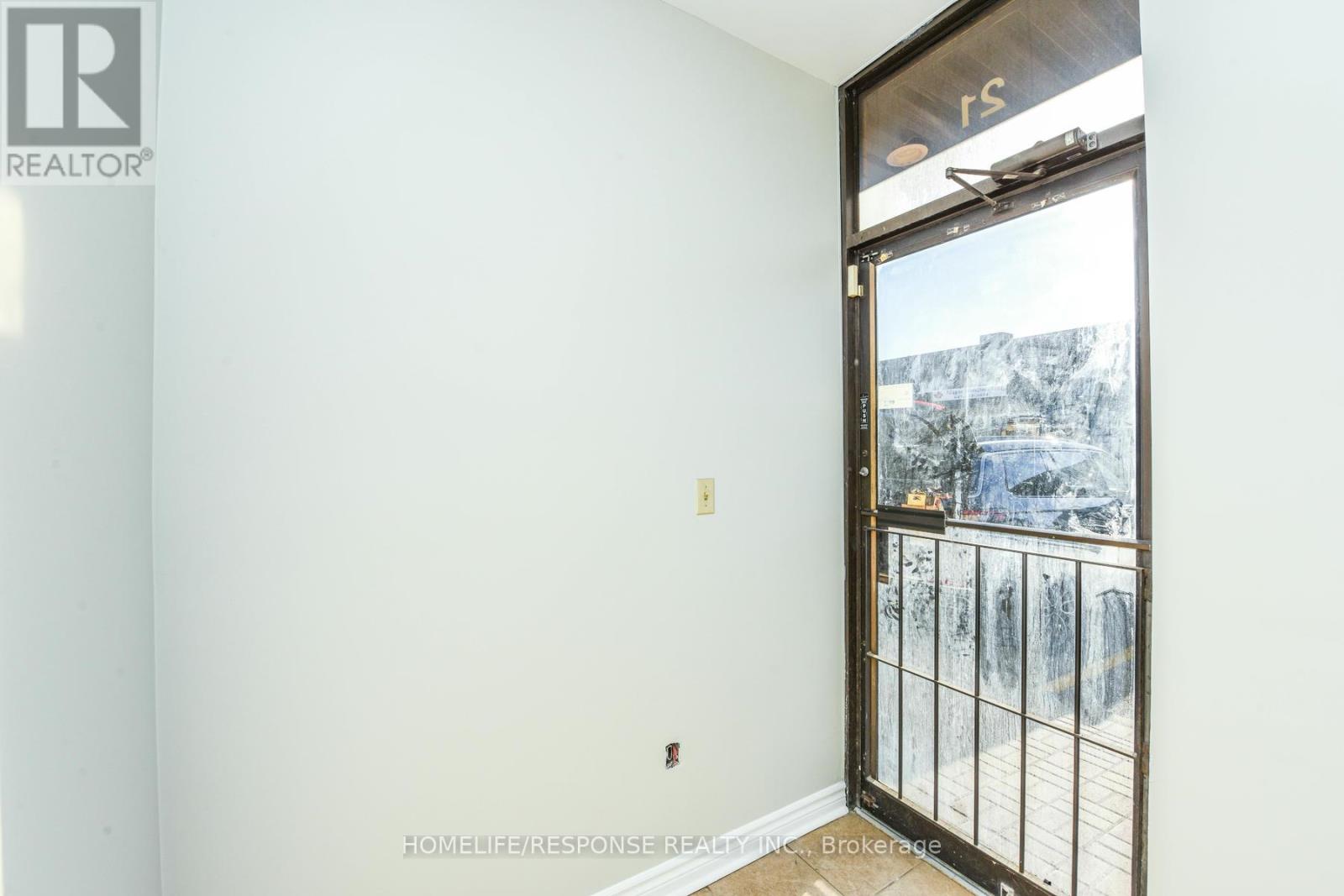 21 - 1060 Britannia Road E Property Photo 17
