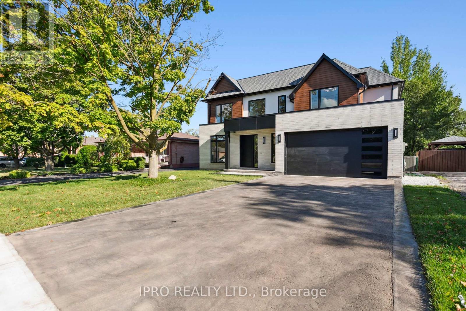 2082 Bridge Road Property Photo 1