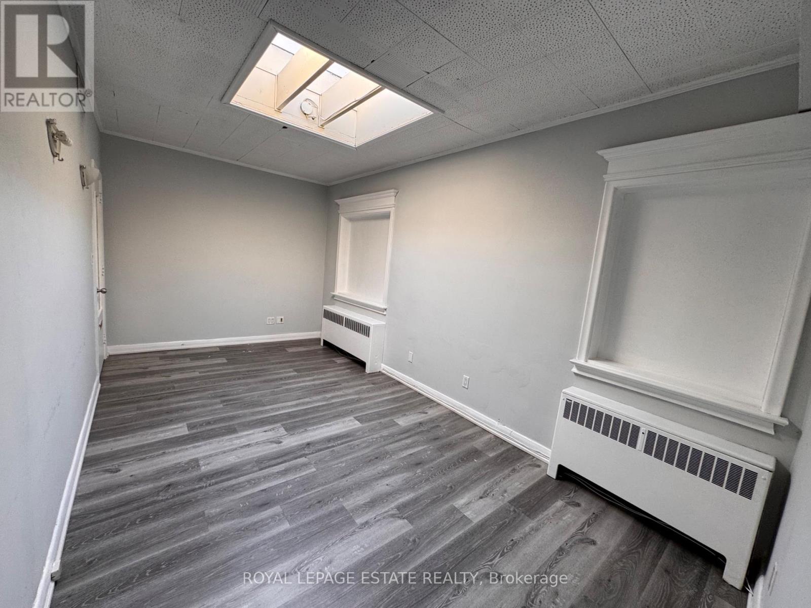 205 - 4894-96 Dundas Street W Property Photo 3
