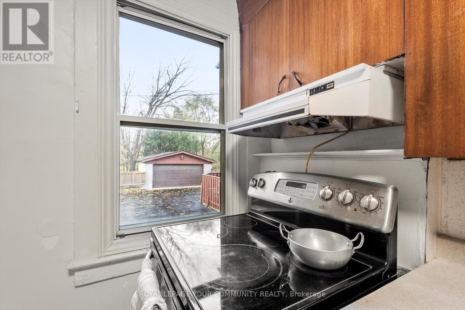 Gf - 30 Dorval Road Property Photo 22