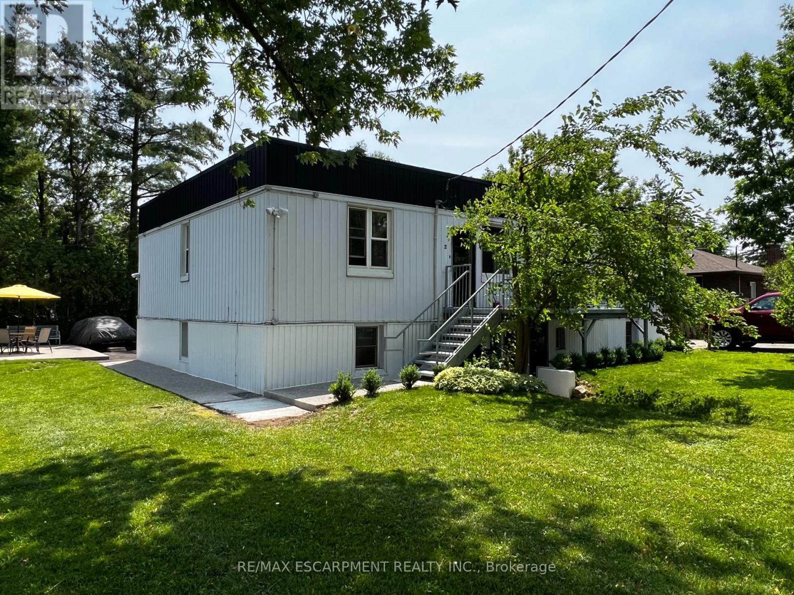 2336 Mountainside Drive Property Photo 1