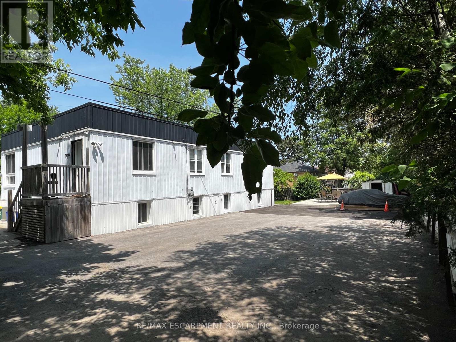 2336 Mountainside Drive Property Photo 4