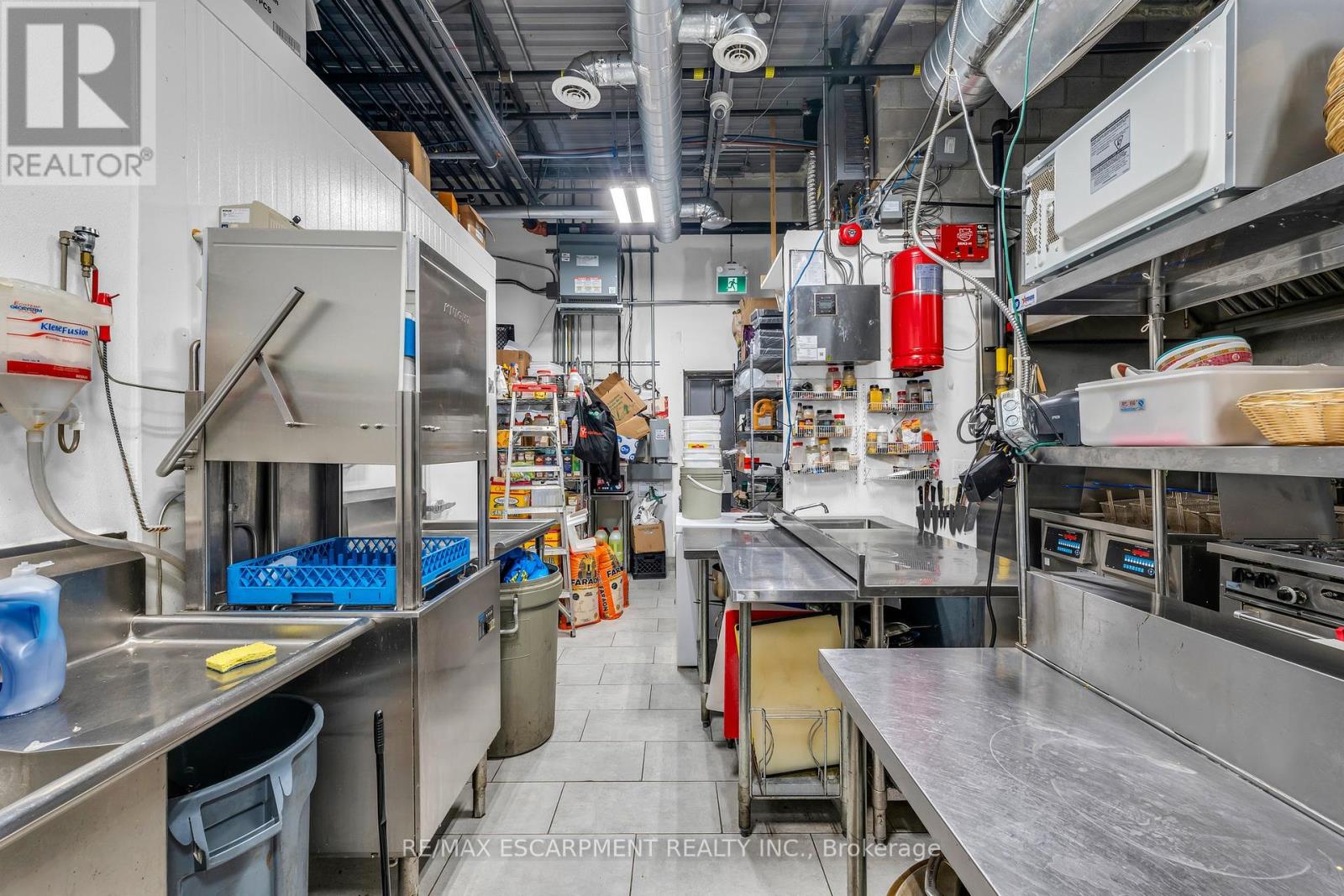 7 - 3970 Eglinton Avenue W Property Photo 27