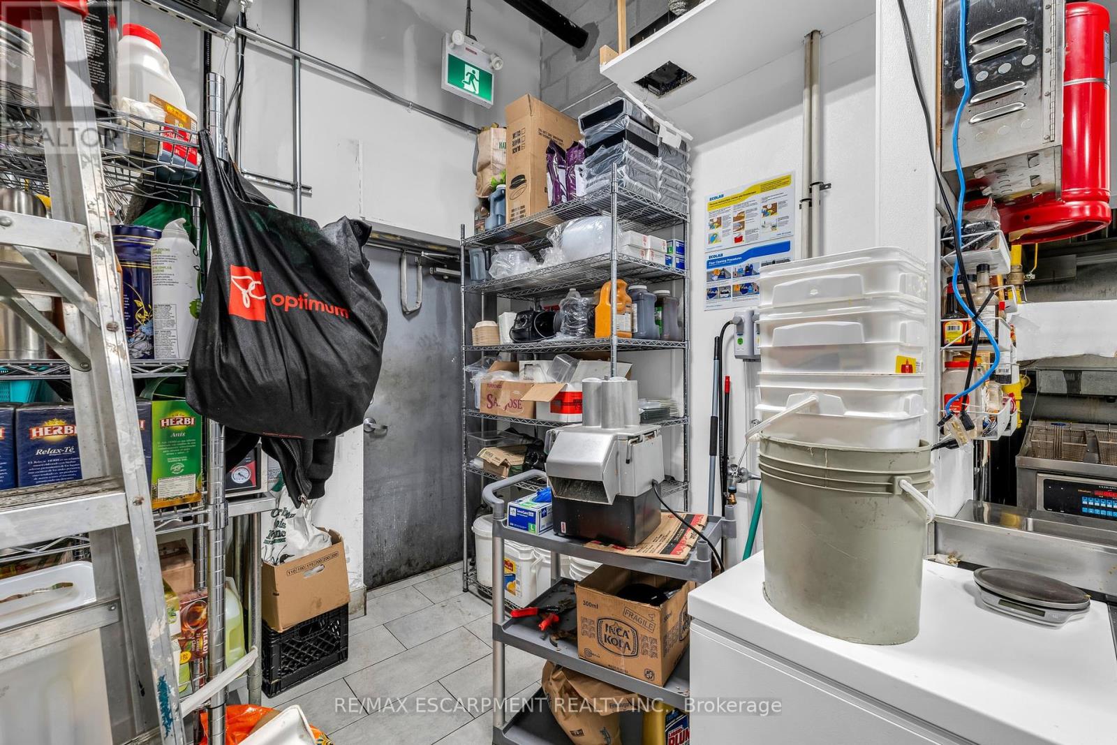 7 - 3970 Eglinton Avenue W Property Photo 30