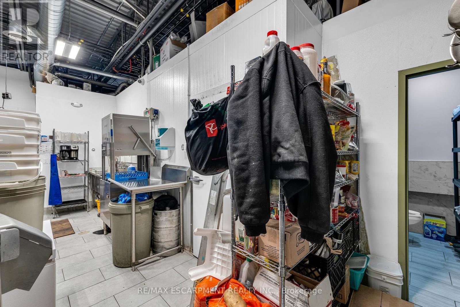 7 - 3970 Eglinton Avenue W Property Photo 31