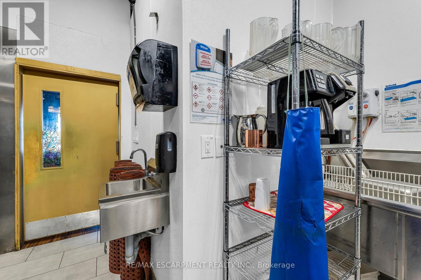 7 - 3970 Eglinton Avenue W Property Photo 36