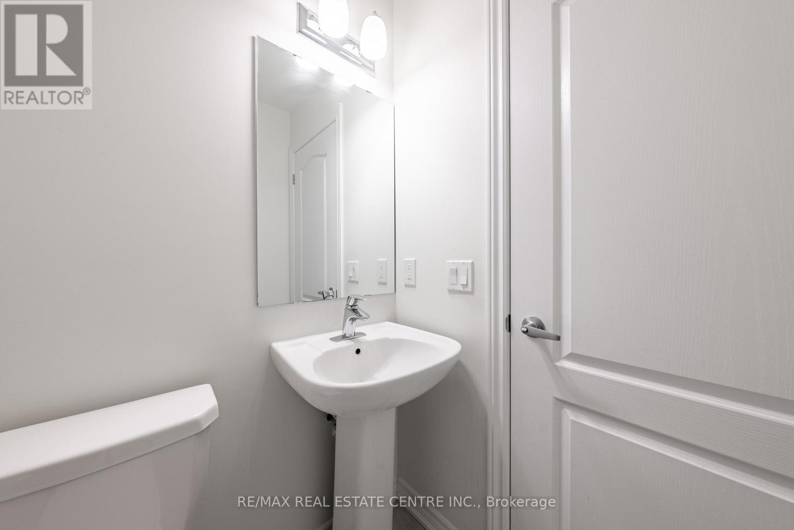 391 Athabasca Common Property Photo 17