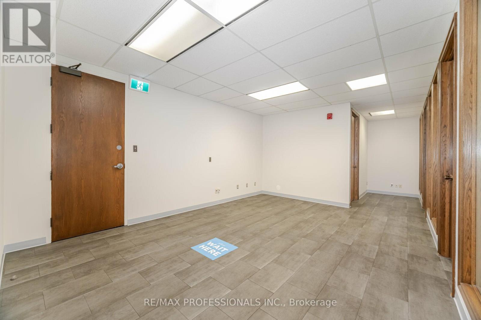 604 - 89 Queensway Property Photo 6