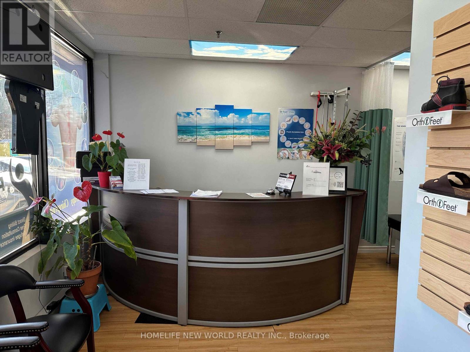 104 - 5050 Dufferin Street Property Photo 4