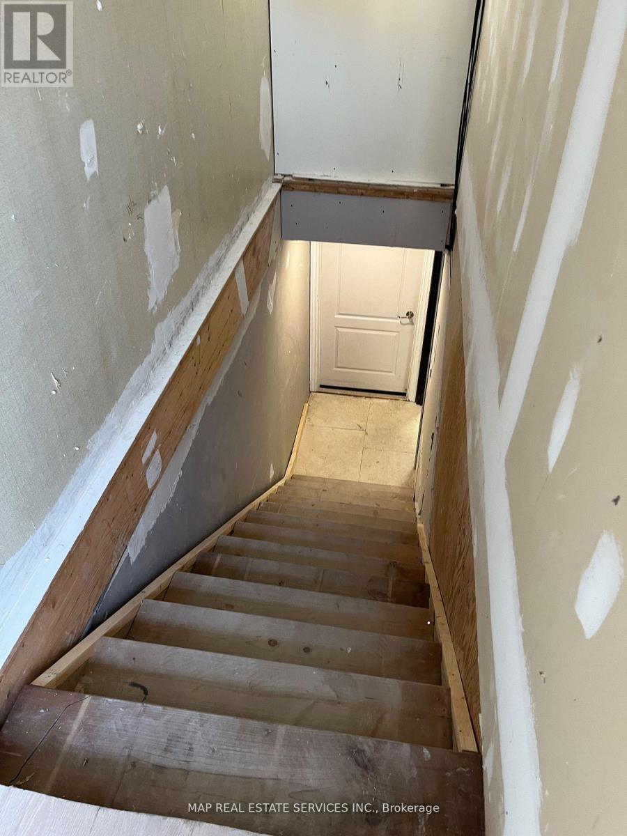 Bsmt. - 3832 Bloor Street W Property Photo 5