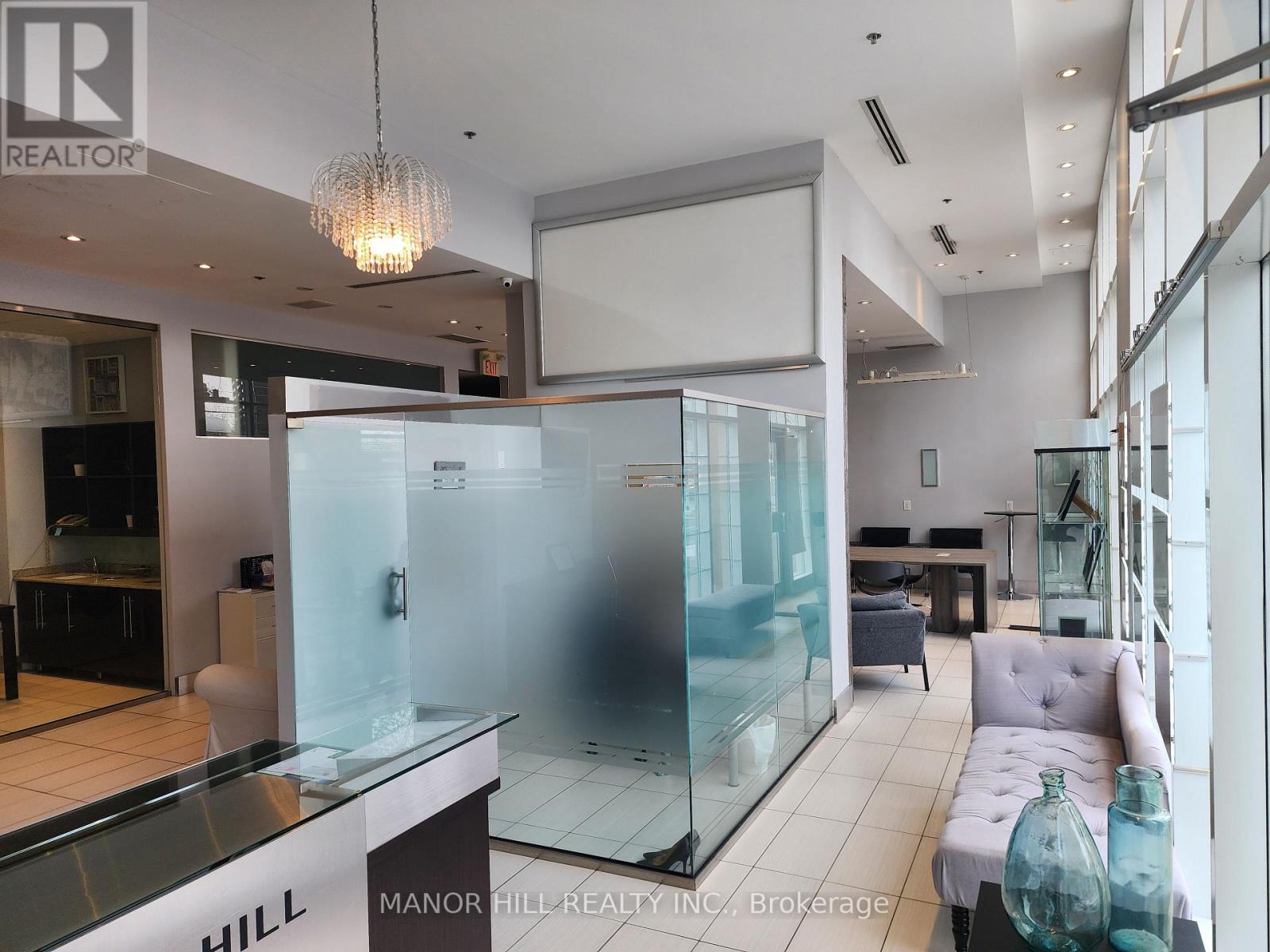 6,7&13 - 3391 Bloor Street W Property Photo 3