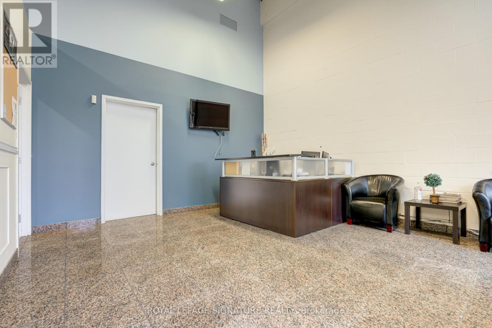 Unit20 - 145 Traders Boulevard E Property Photo 4