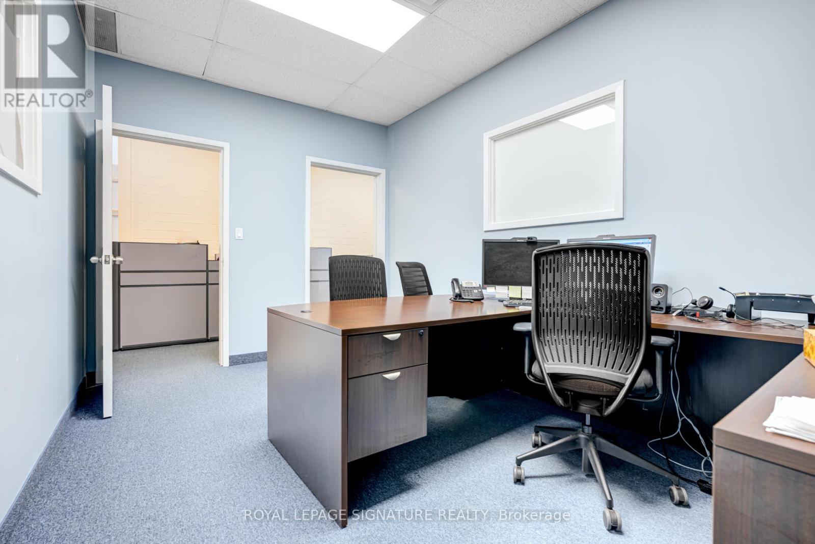 Unit20 - 145 Traders Boulevard E Property Photo 9