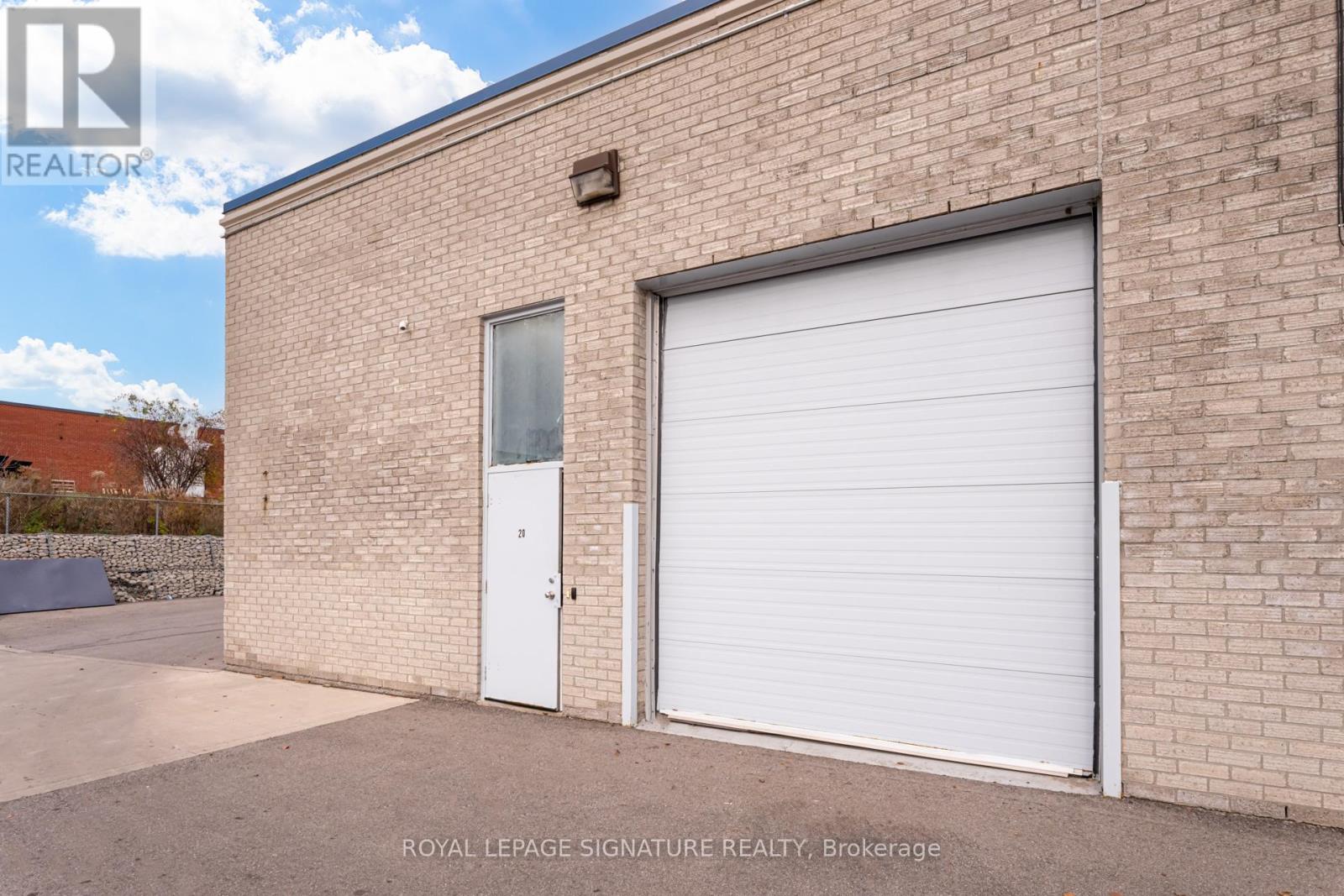 Unit 20 - 145 Traders Boulevard E Property Photo 11