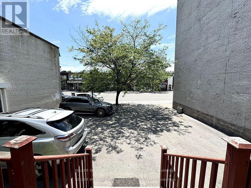 270 Lakeshore Road E Property Photo 2
