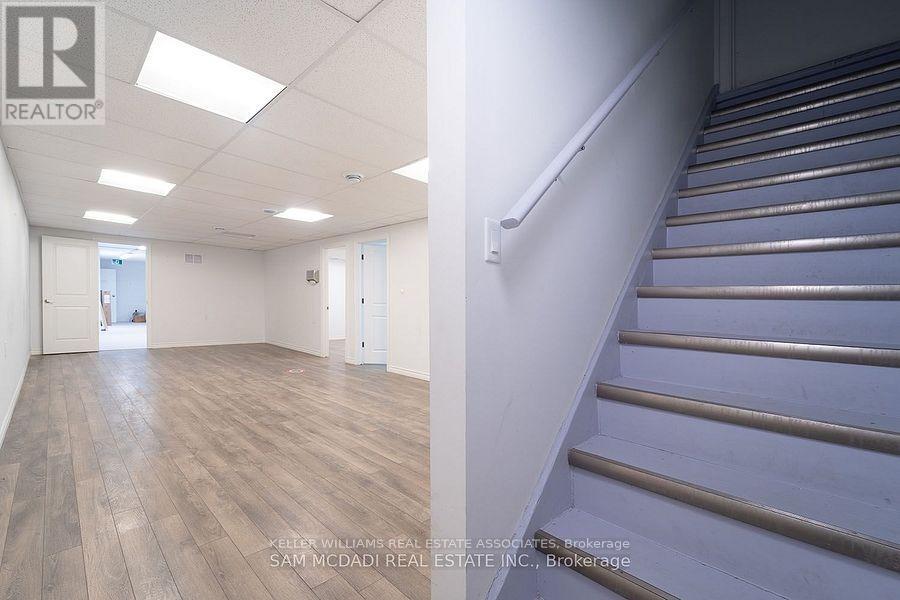 374 Lakeshore Road E Property Photo 2