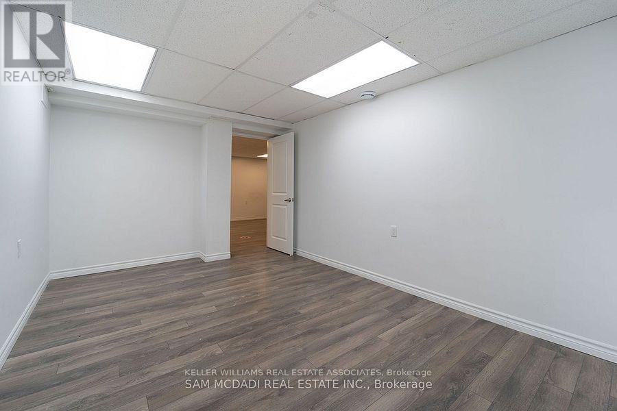 374 Lakeshore Road E Property Photo 5