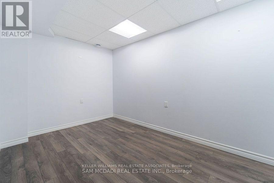 374 Lakeshore Road E Property Photo 6