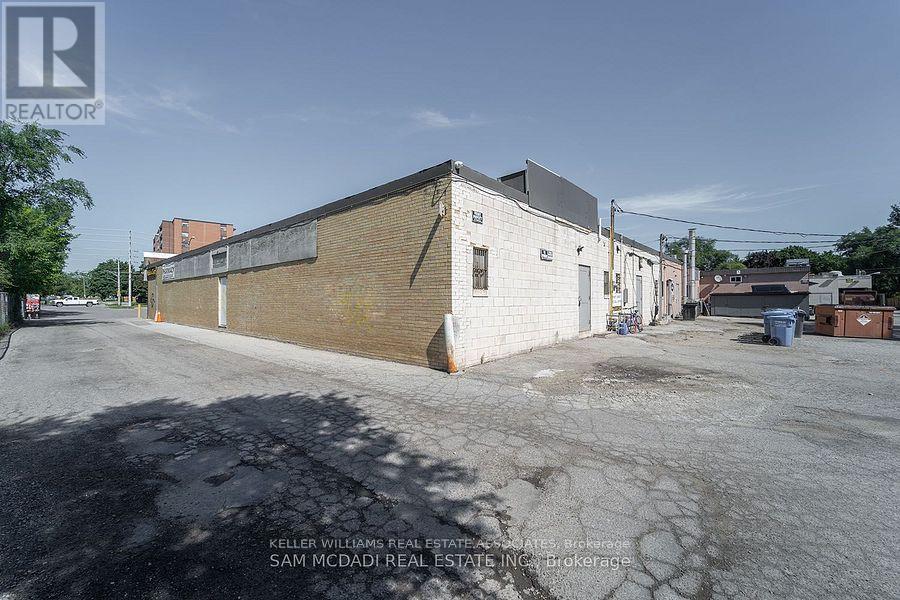 374 Lakeshore Road E Property Photo 14