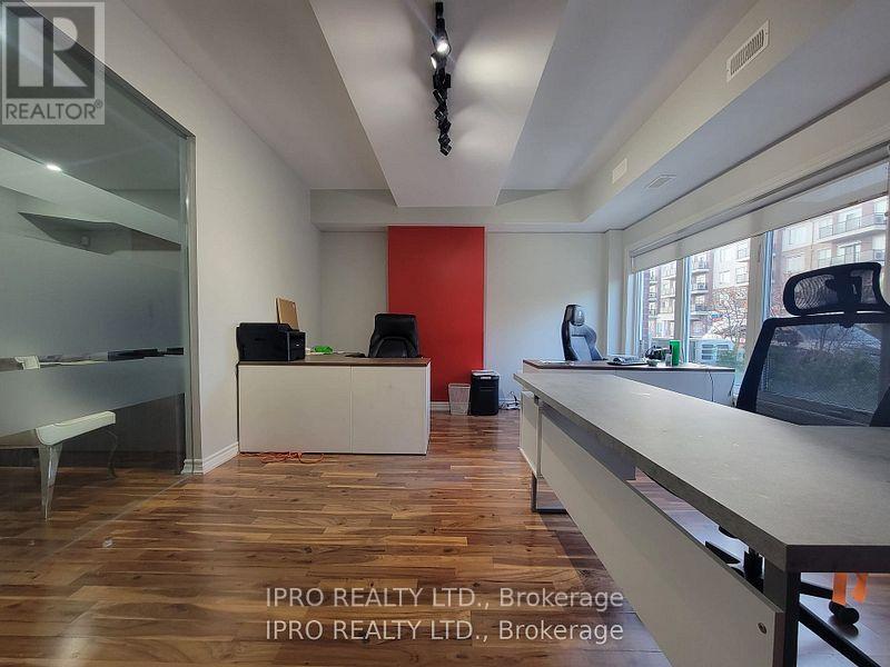 32 Sky Harbour Drive Property Photo 4