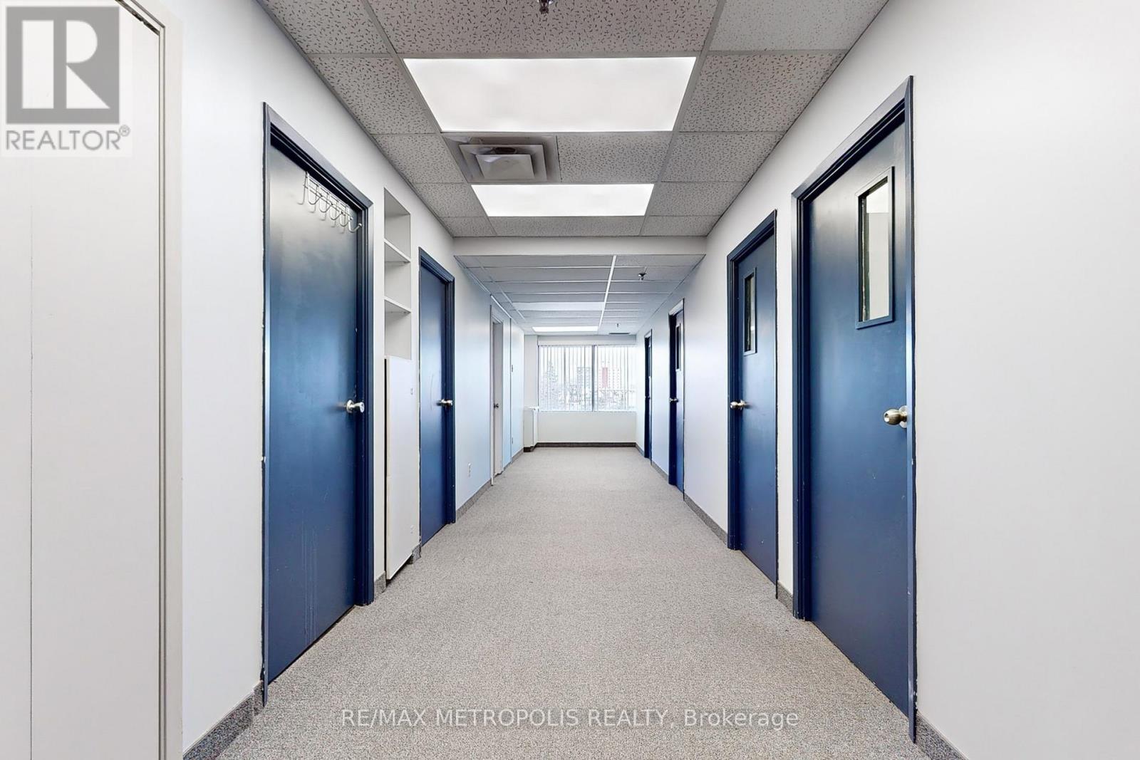 214 - 1325 Eglinton Avenue E Property Photo 4