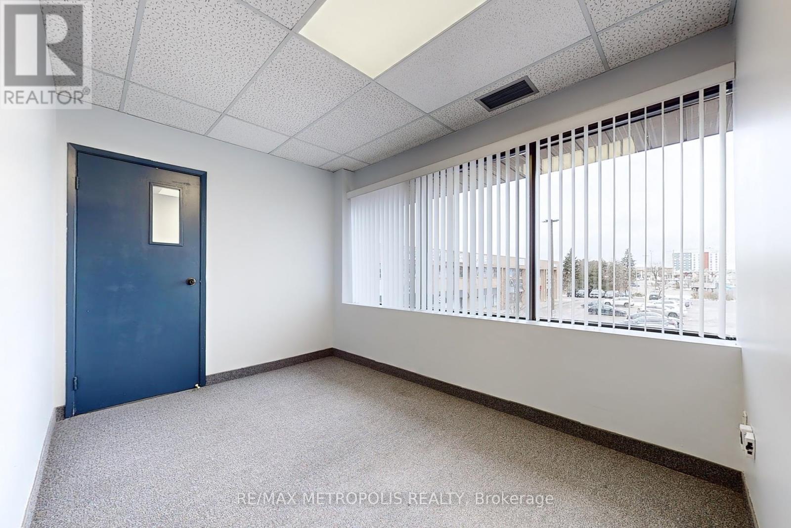 214 - 1325 Eglinton Avenue E Property Photo 19