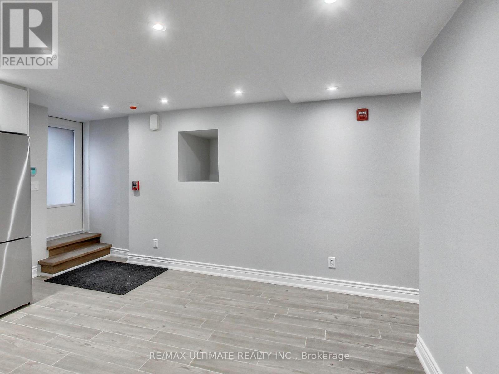 Apt #4 - 115 Wallace Avenue Property Photo 2